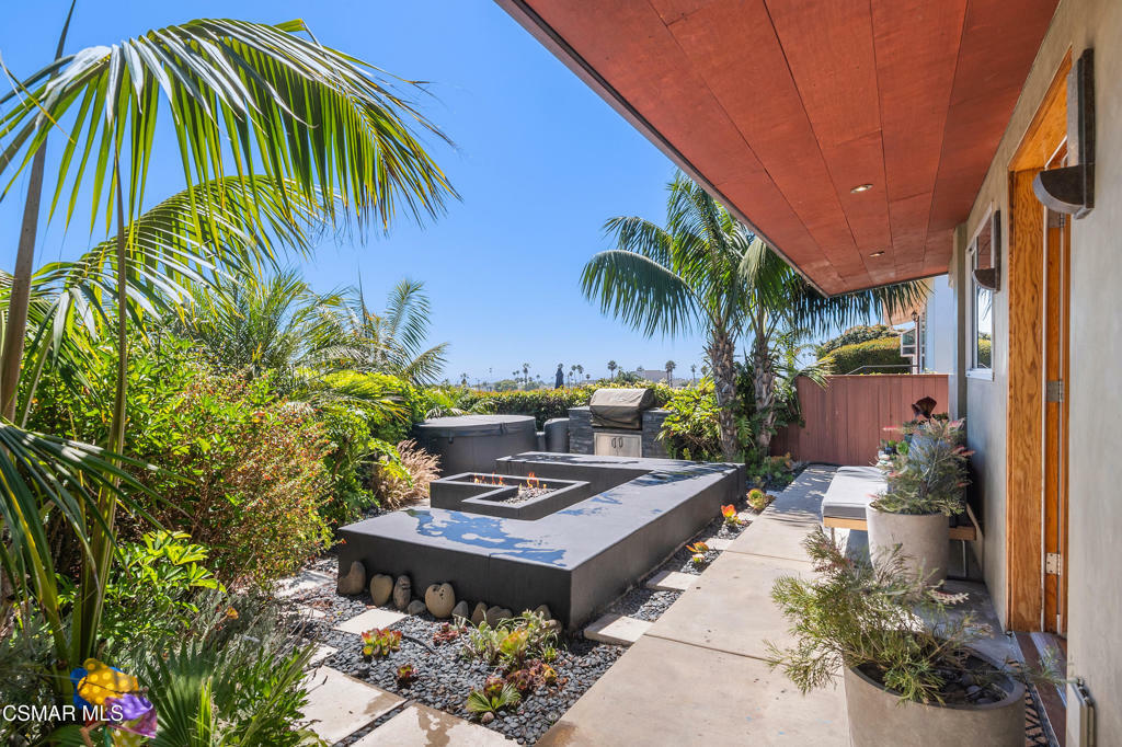 Property Photo:  2285 El Jardin Avenue  CA 93001 