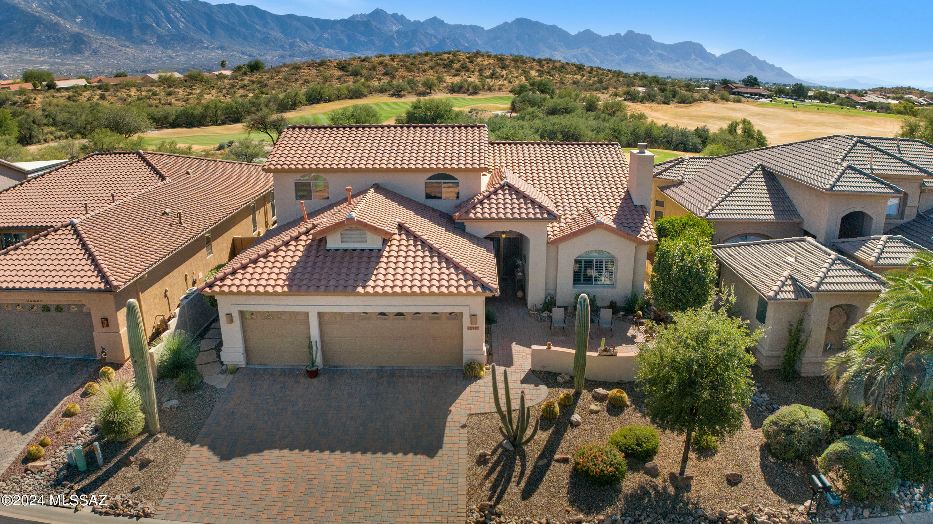 Property Photo:  62797 E Terrace Wind Drive  AZ 85739 