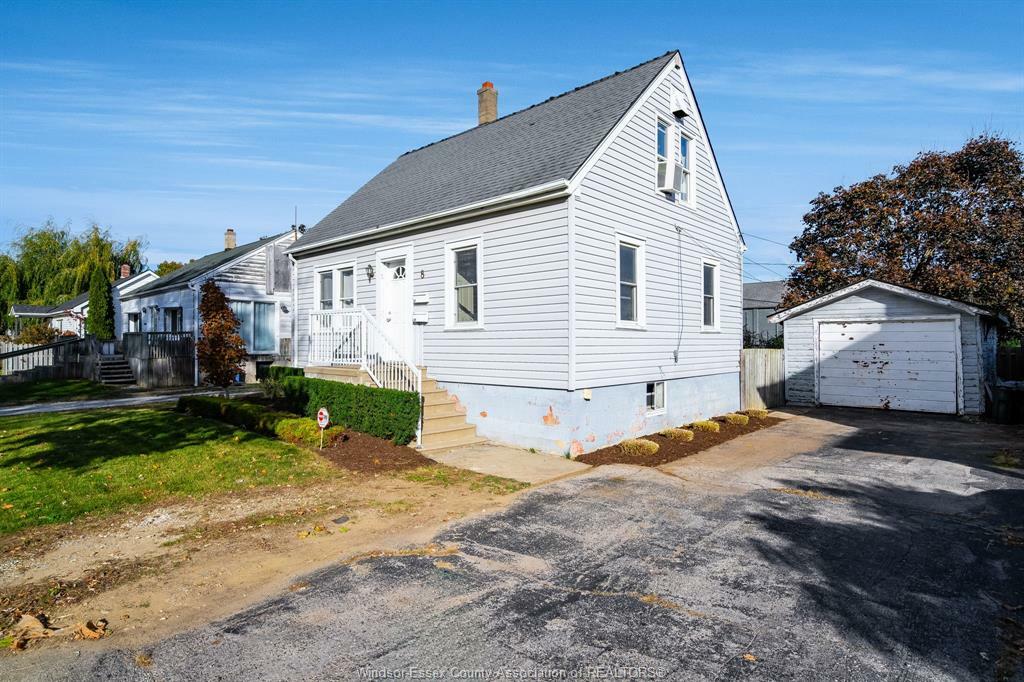 Property Photo:  8 Westmoreland  ON N8H 3P3 