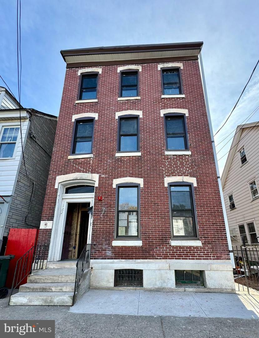 Property Photo:  122 E Broad Street  NJ 08016 