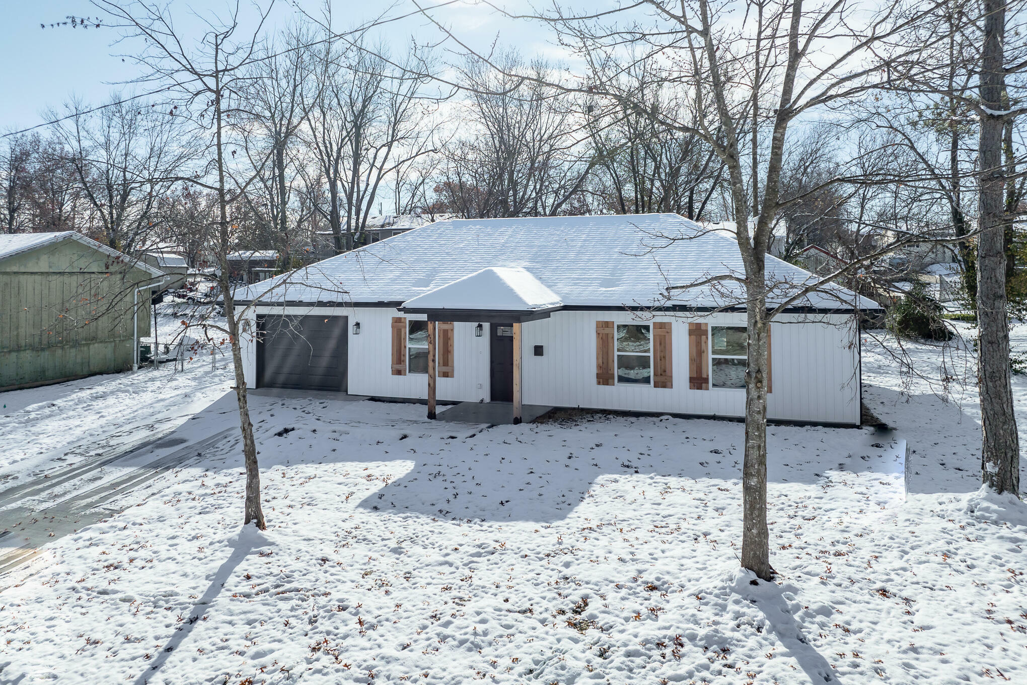 Property Photo:  4 Locust Ln  MO 65251 