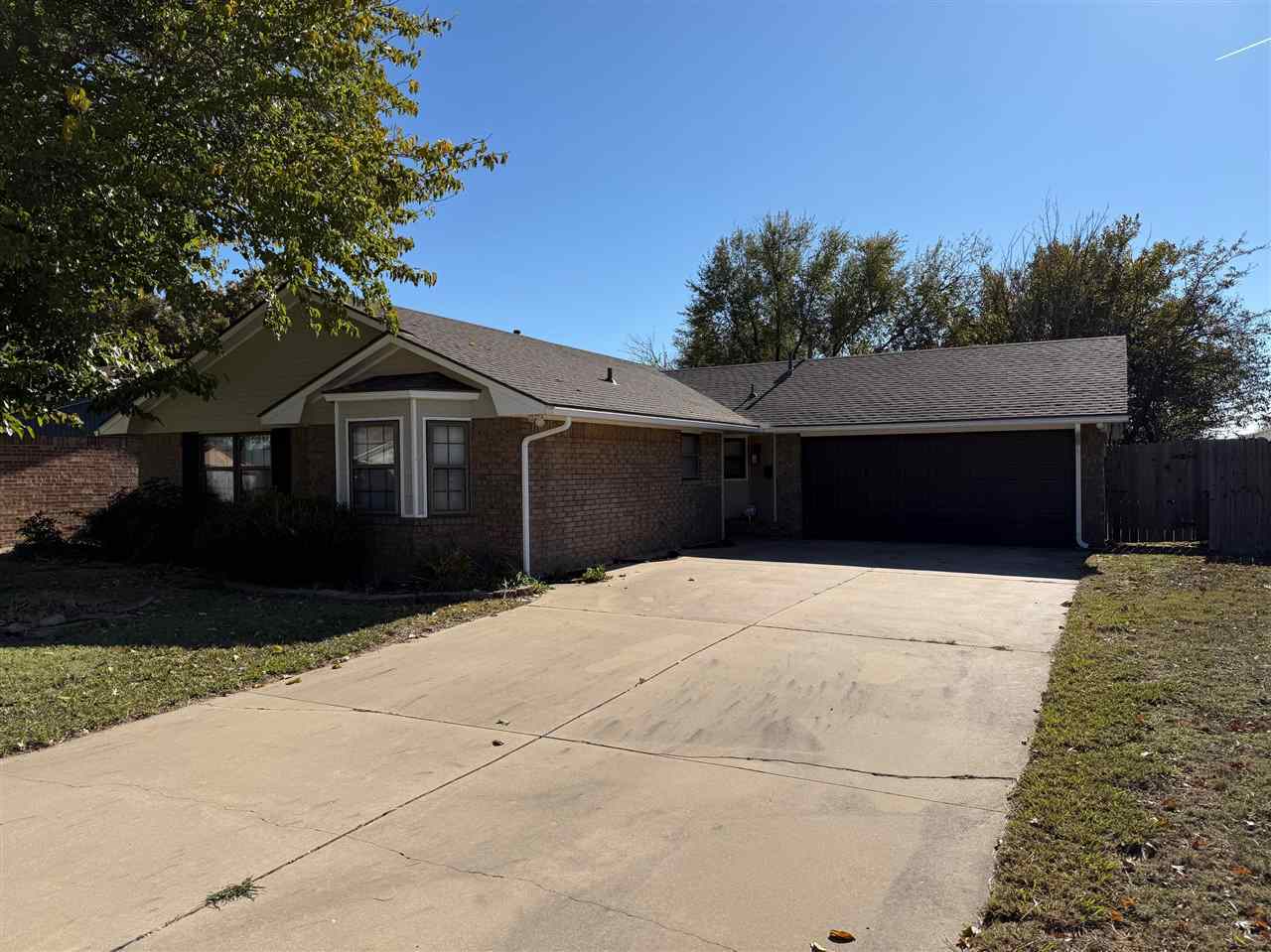 Property Photo:  7120 NW Birch Place  OK 73505 