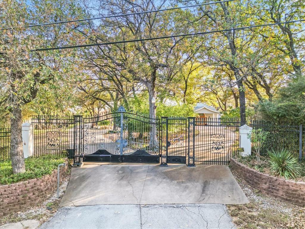 Photo de la propriété: 8248 Meadowbrook Drive TX 76120