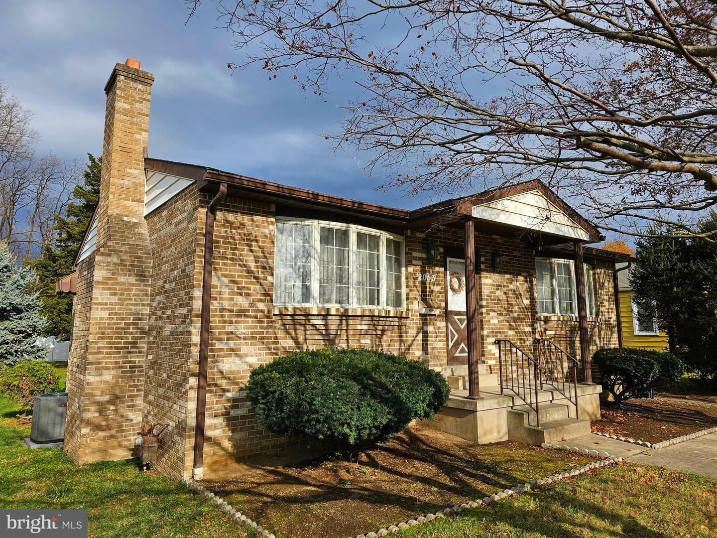 Property Photo:  2053 S 3rd Street  PA 17113 