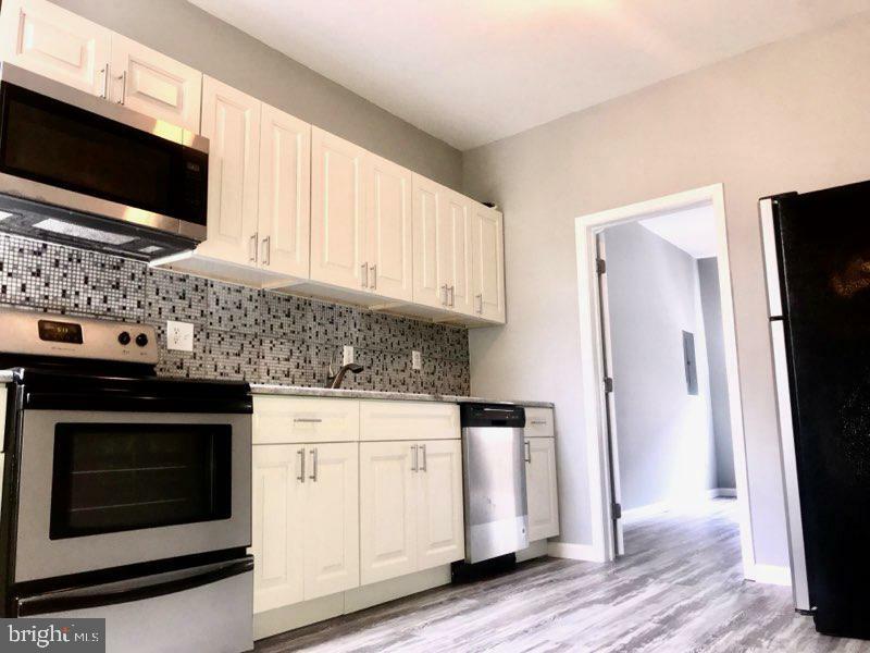 Property Photo:  913 N 15th Street  PA 19130 