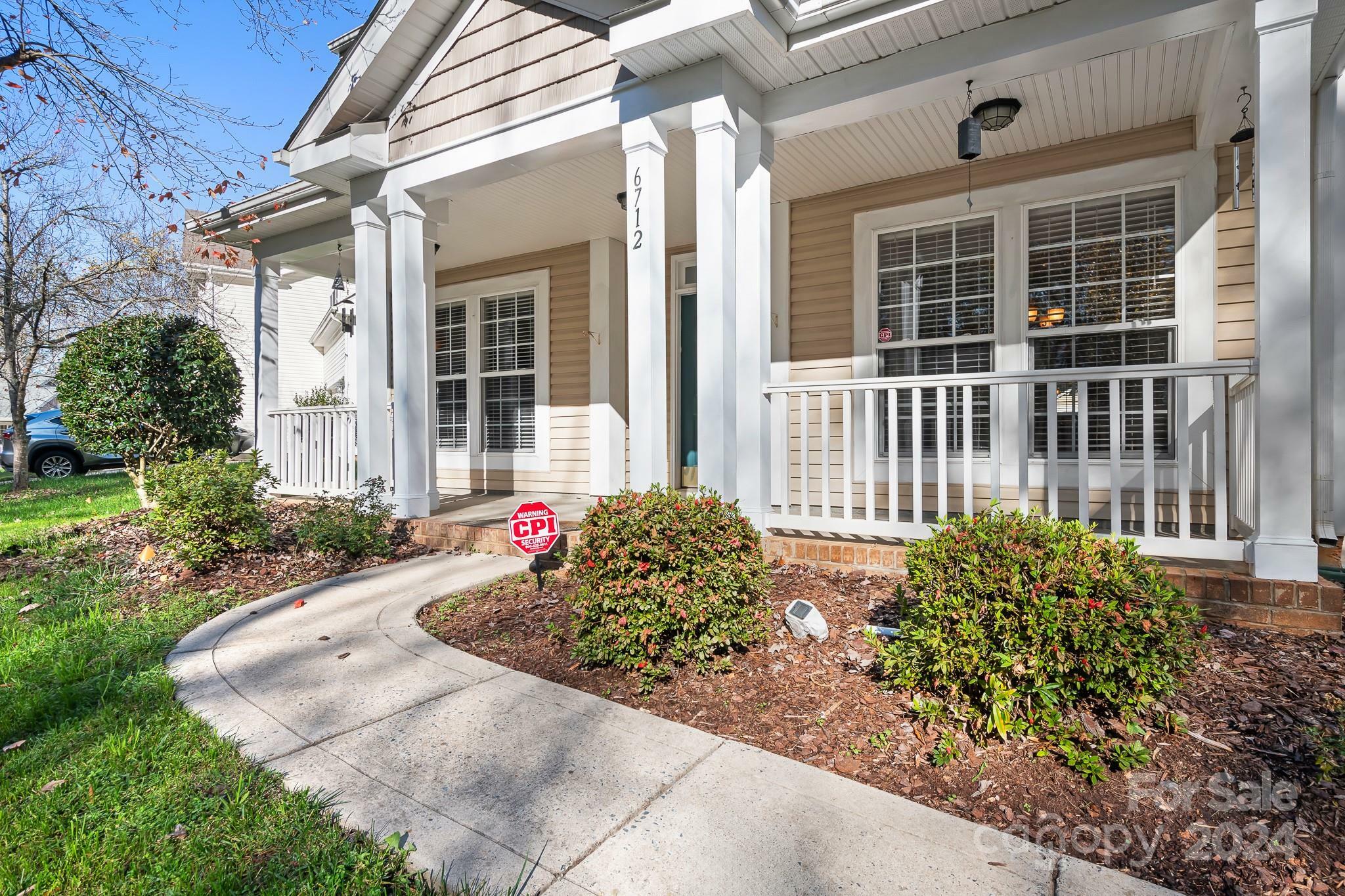 Property Photo:  6712 Colonial Garden Drive  NC 28078 