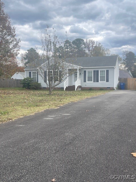 Property Photo: 7434 Shire Parkway VA 23111