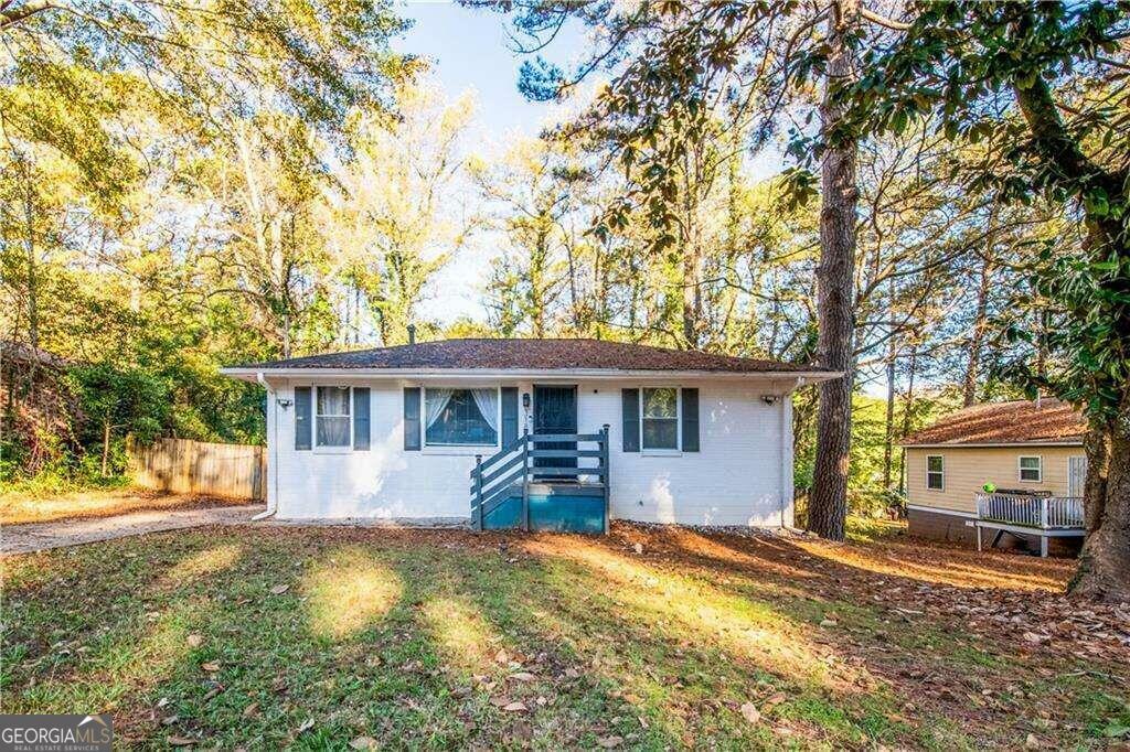 Property Photo:  3182 Latona Drive SW  GA 30354 