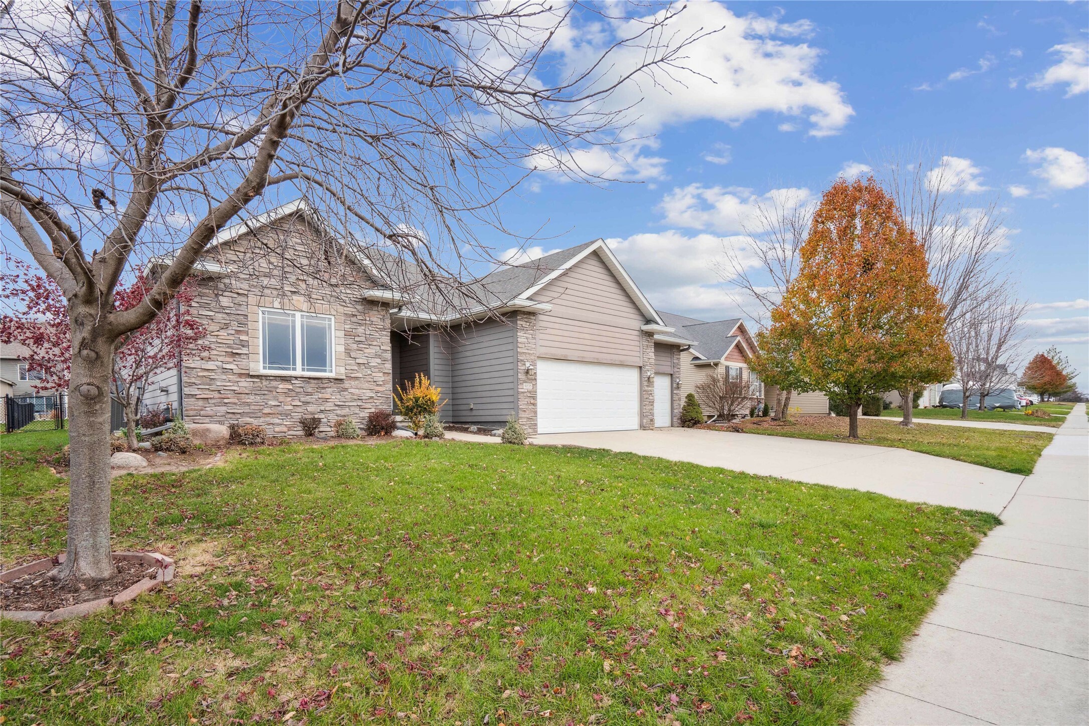 Property Photo:  8035 Aspen Drive  IA 50266 