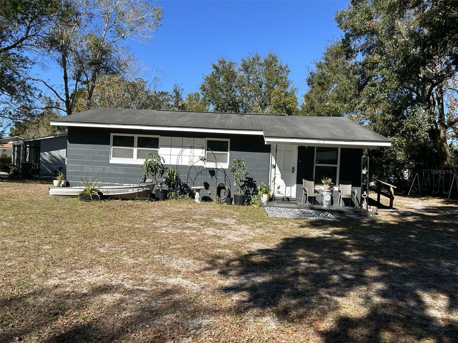 Property Photo: 1615 Jefferson Drive FL 32757