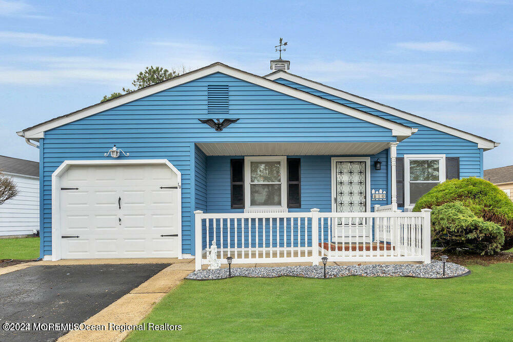 Property Photo: 10 Inverell Drive NJ 08757