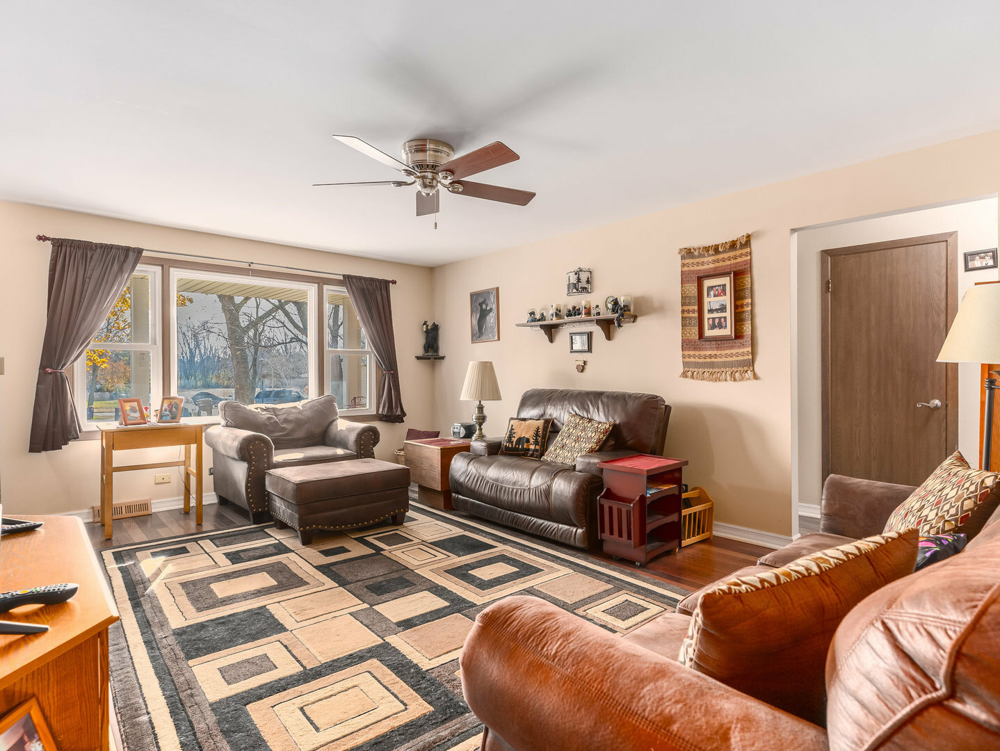 Property Photo:  1980 N Fork Circle  IL 60123 