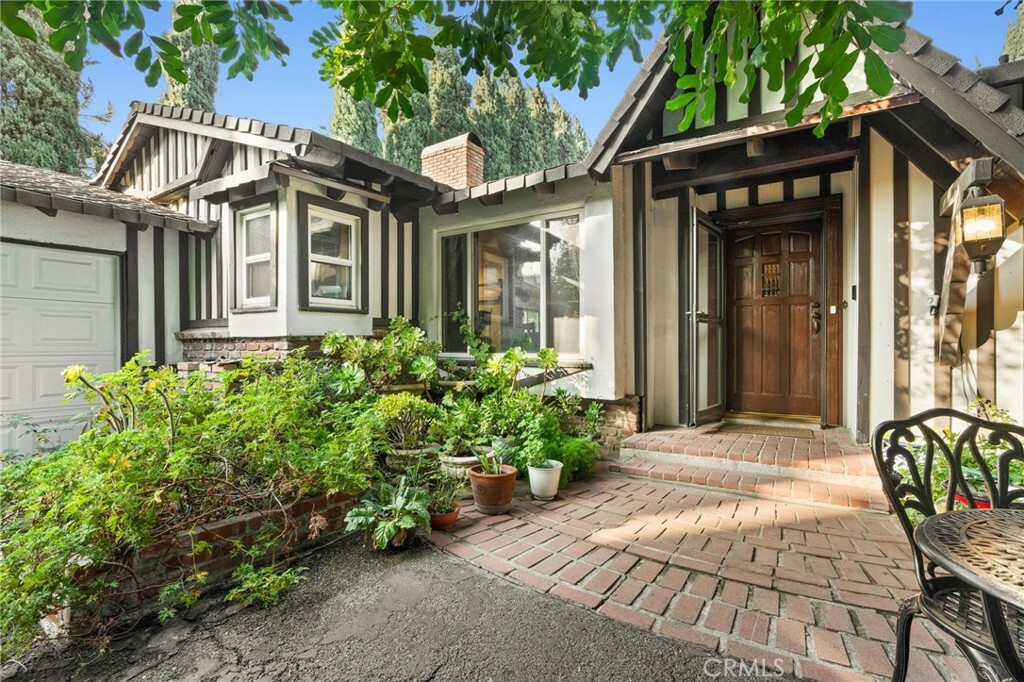 Property Photo: 17343 Nordhoff Street CA 91325