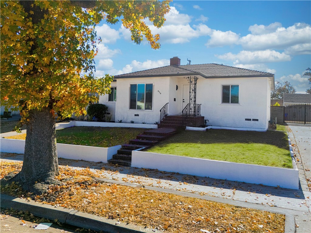 Property Photo:  916 E. Ross Avenue  CA 91801 