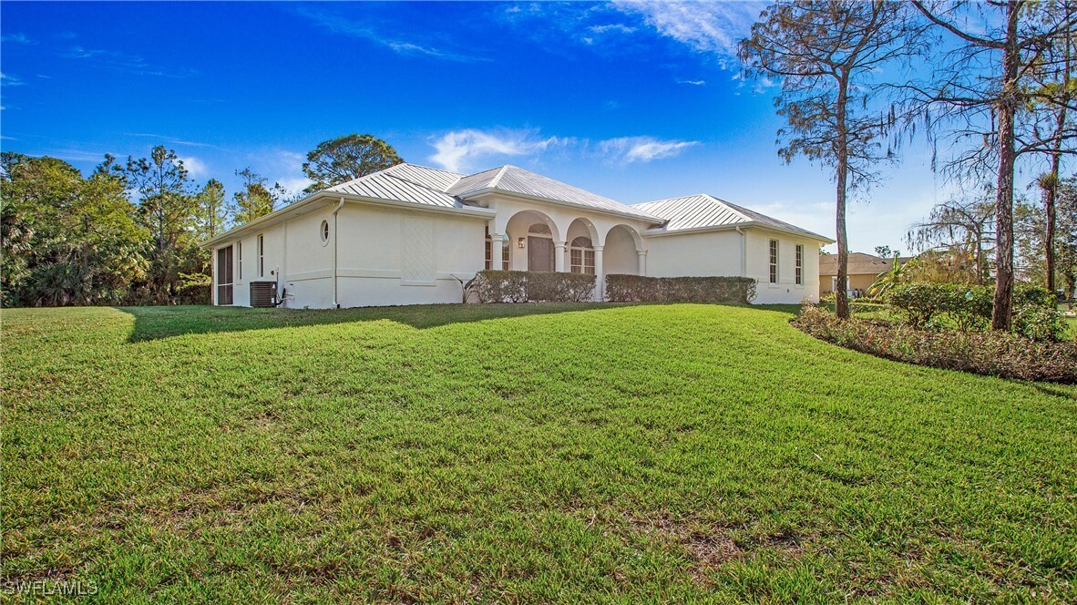 Property Photo:  740 17th Street SW  FL 34117 