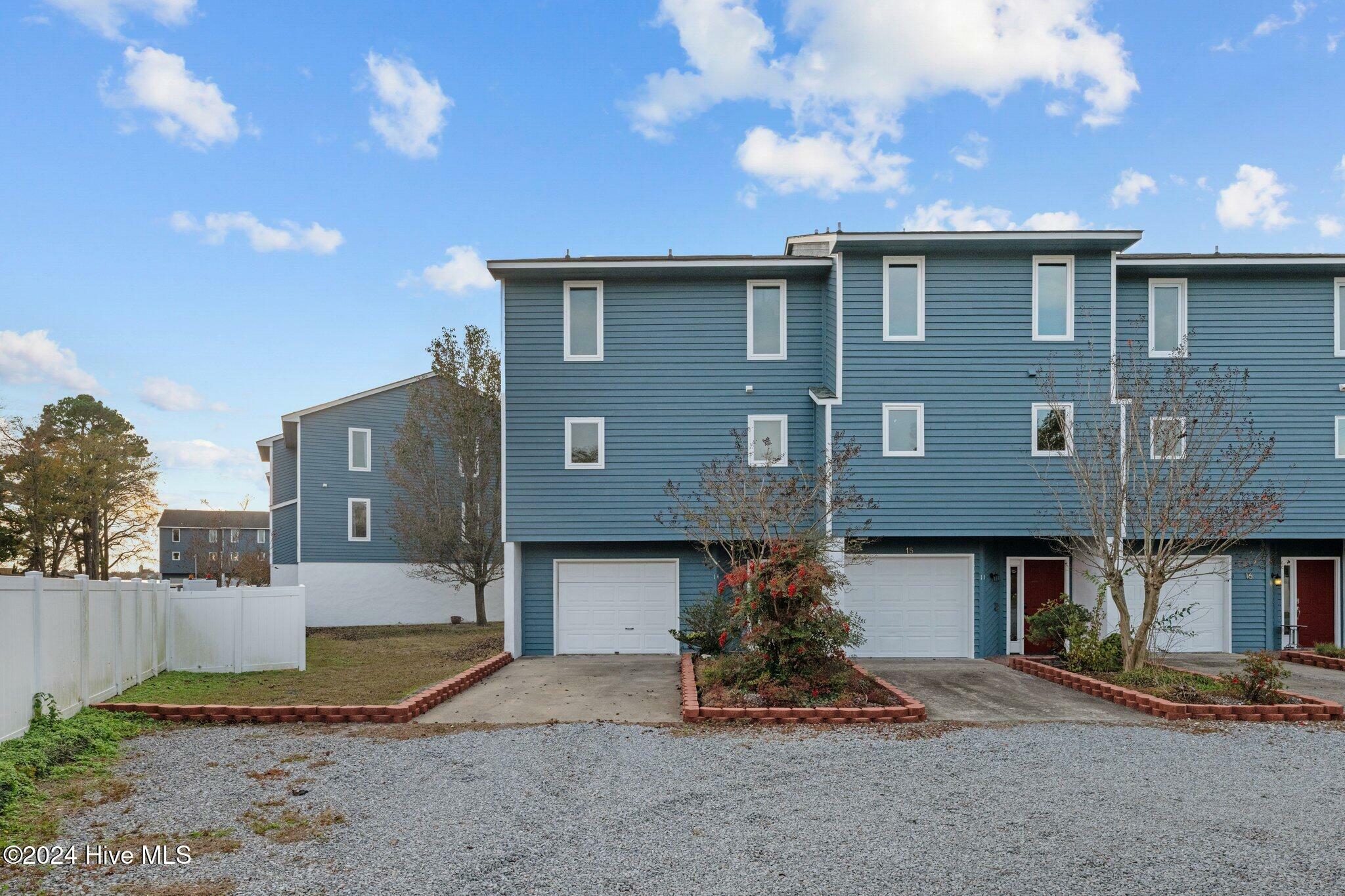 Property Photo:  14 Eastern Shore Townhouses  NC 28519 