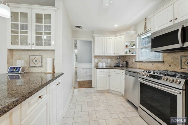 Property Photo:  95 Rivervale Road  NJ 07656 