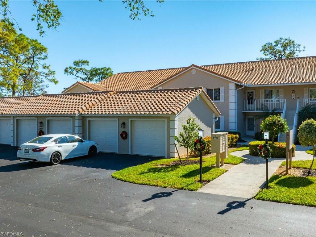 Property Photo: 5932 Cranbrook Way C203 FL 34112