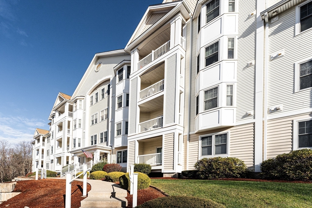 Property Photo: 11 Westchester Drive 102 MA 01830