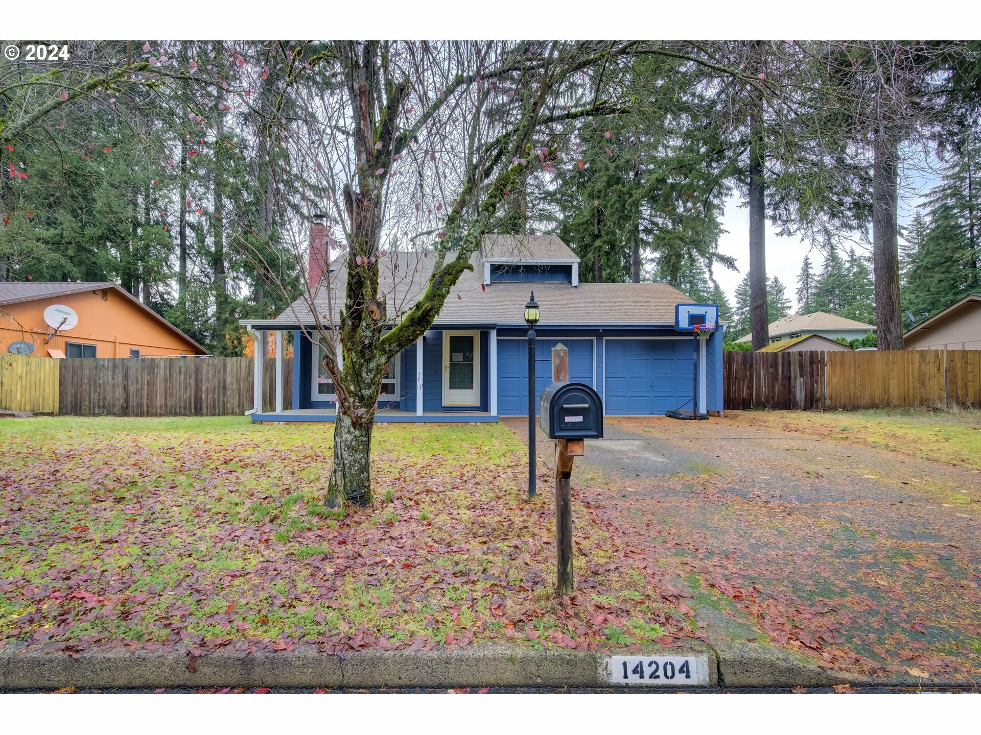 Property Photo:  14204 NE Piper Rd  WA 98684 