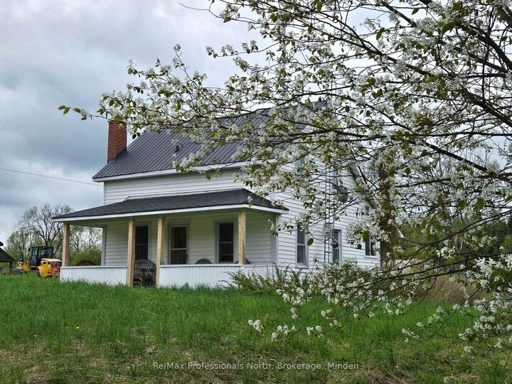 1047 McCrea Road — photo 1