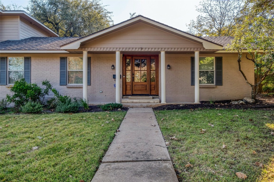 Property Photo:  3927 Knollwood Drive  TX 78731 