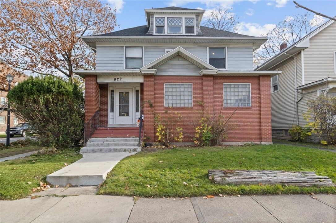 Property Photo:  922 Dewey Avenue  NY 14613 