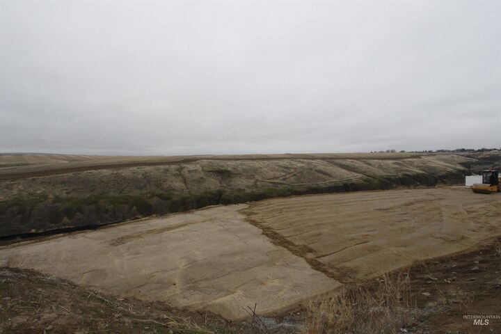 Property Photo:  3215 Hidden Valley Loop  ID 83501 