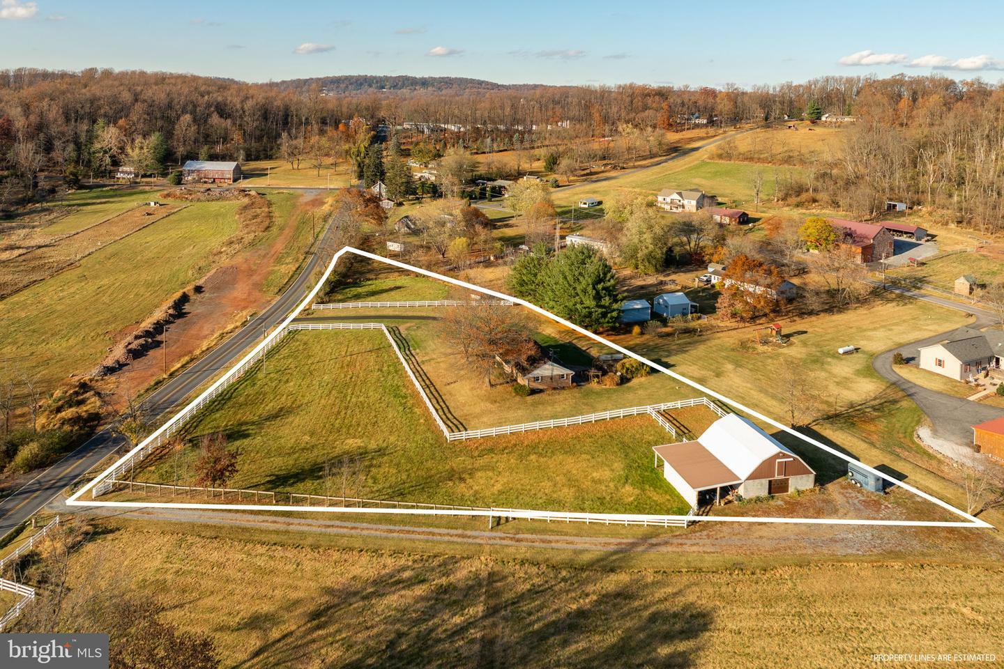 Property Photo:  345 Holtzman Road  PA 17569 