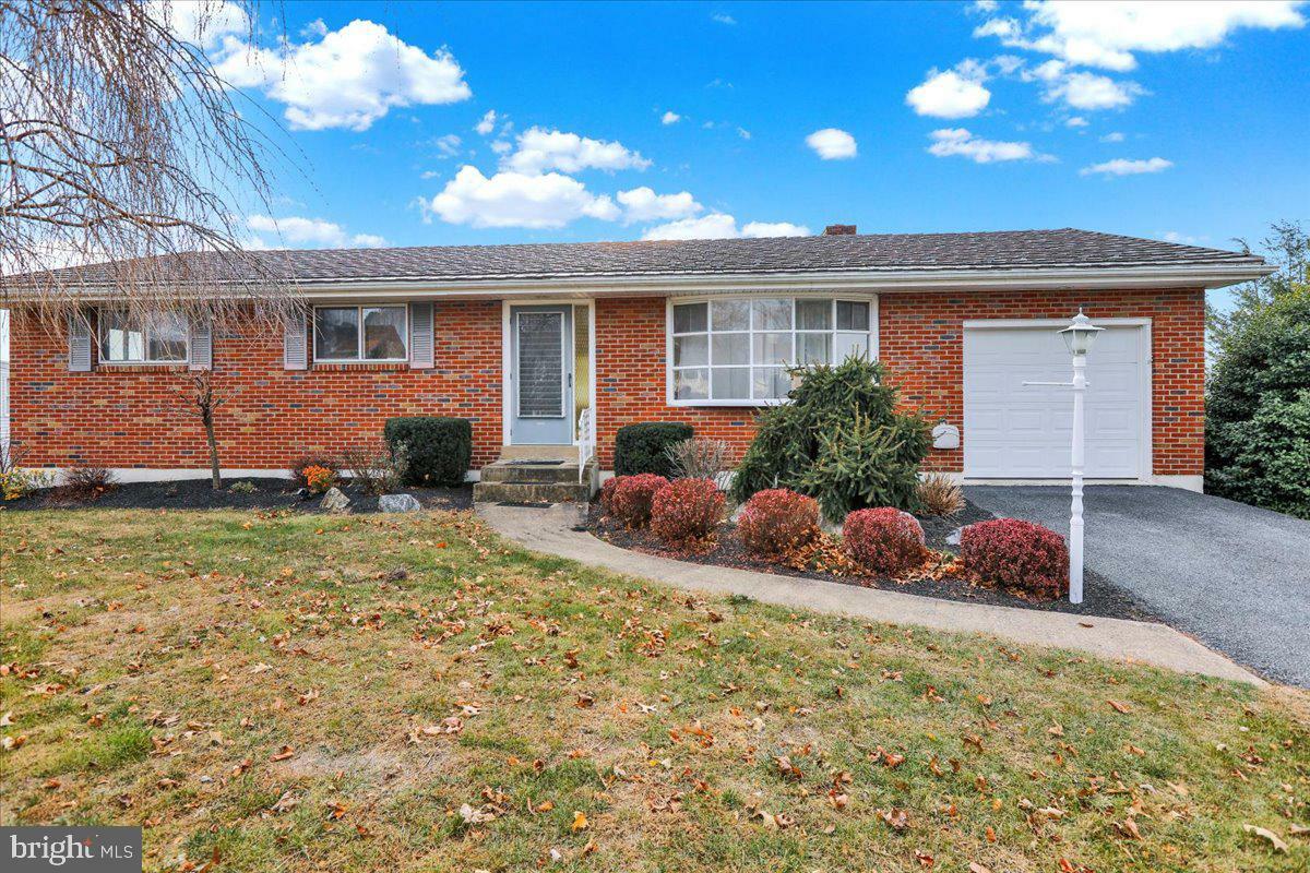 Property Photo:  1013 Kercher Avenue  PA 19533 