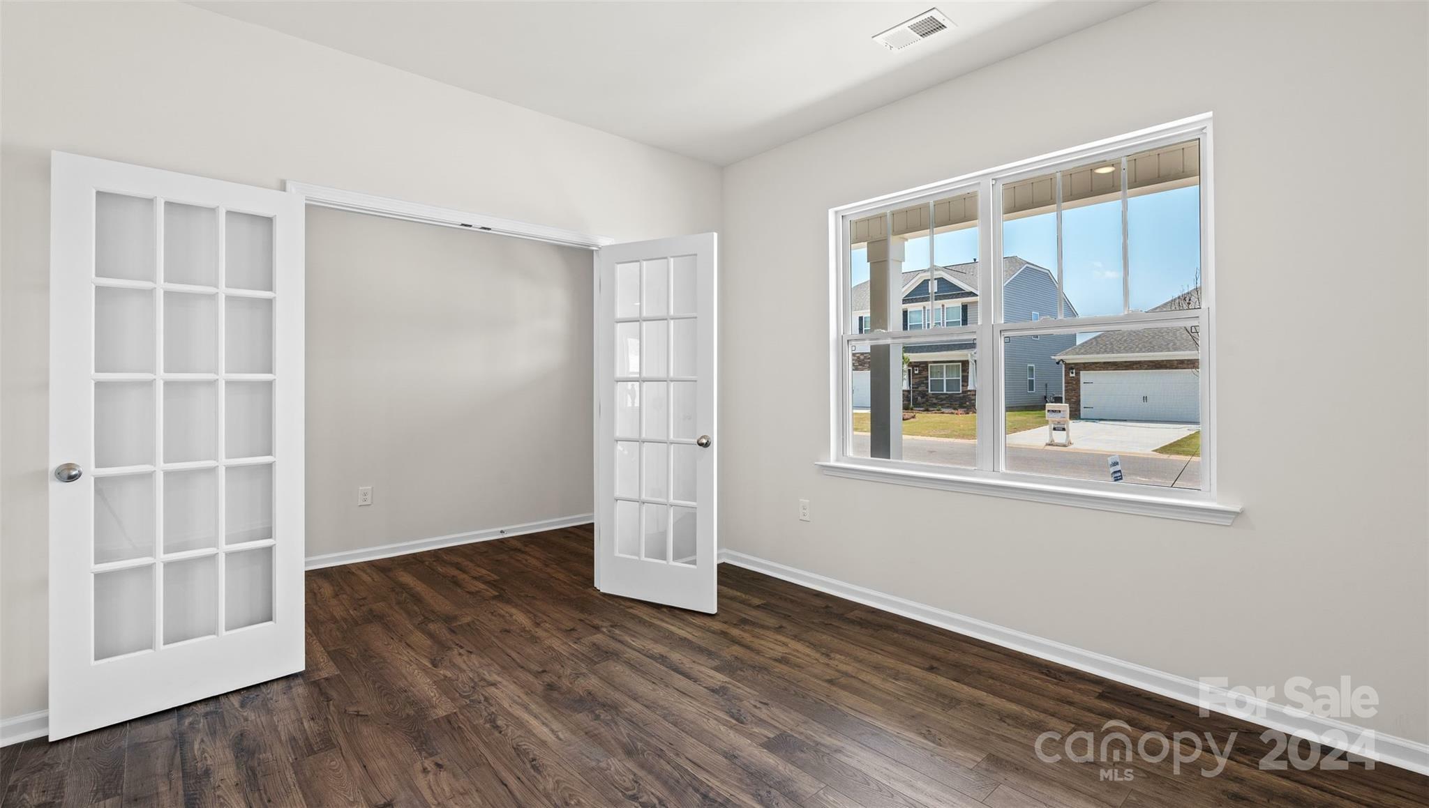 Property Photo: 184 Ashelyn Park Drive NC 28732