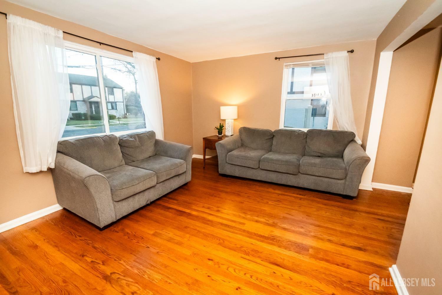 Property Photo:  167 Newman Street  NJ 08840 