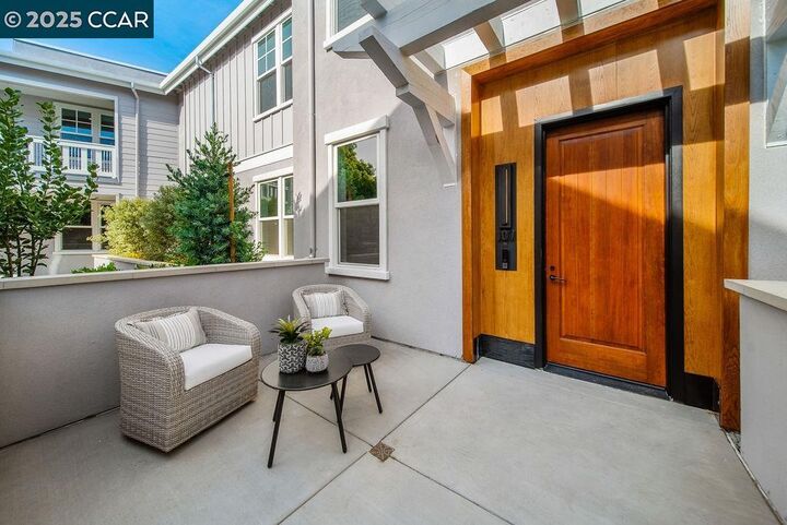Property Photo: 600 Hartz Ave 107 CA 94526
