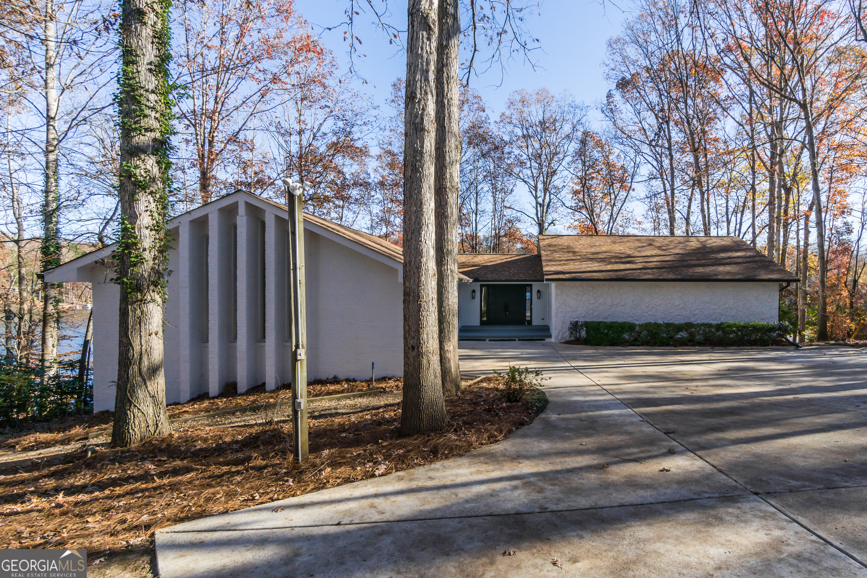 Property Photo:  510 Pine Lake Drive  GA 30040 