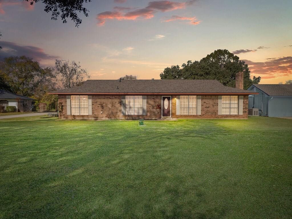 Property Photo: 264 Vienna Bend Drive LA 71457