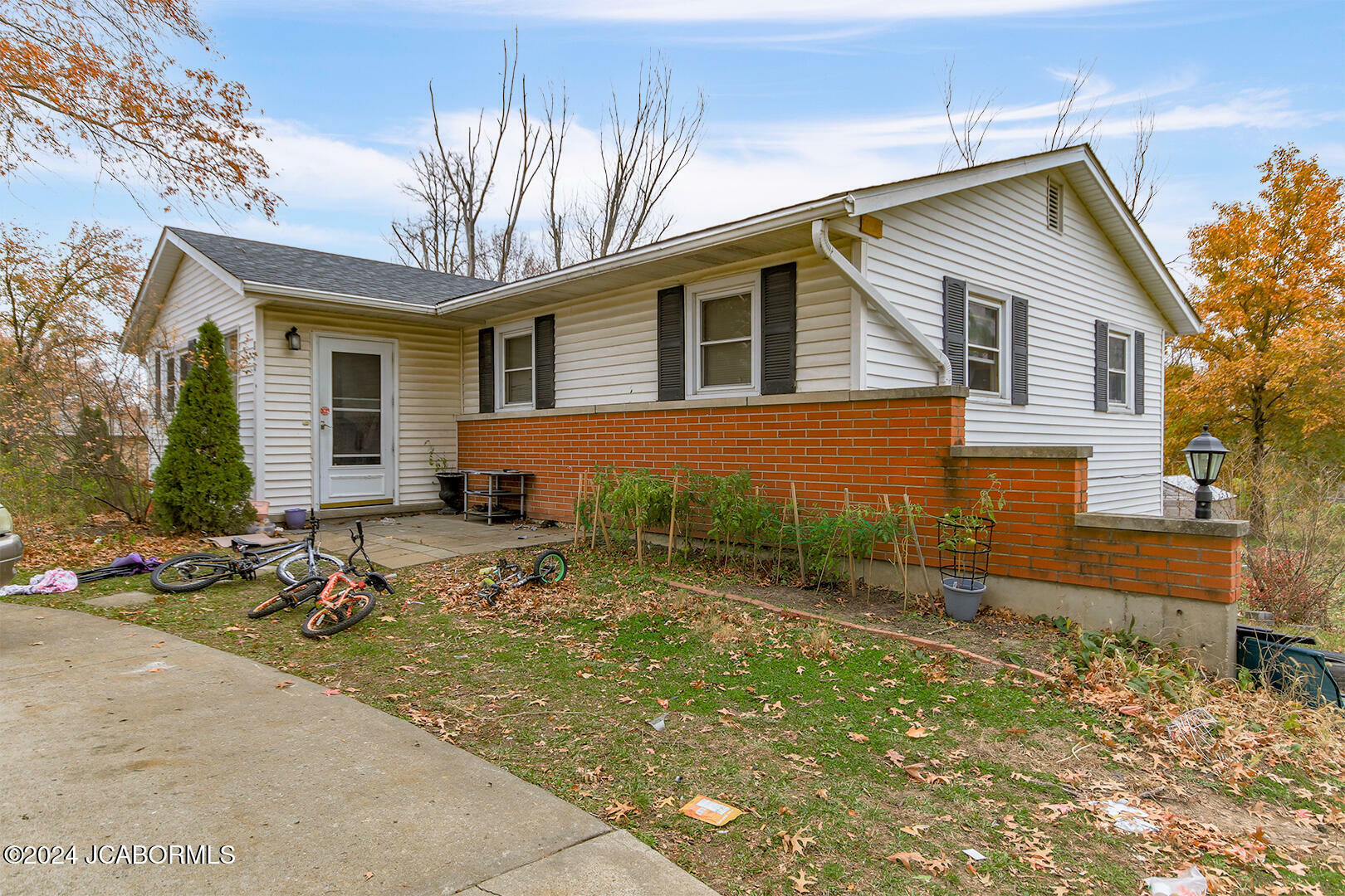 Property Photo:  820 N West Park Lane  MO 65201 