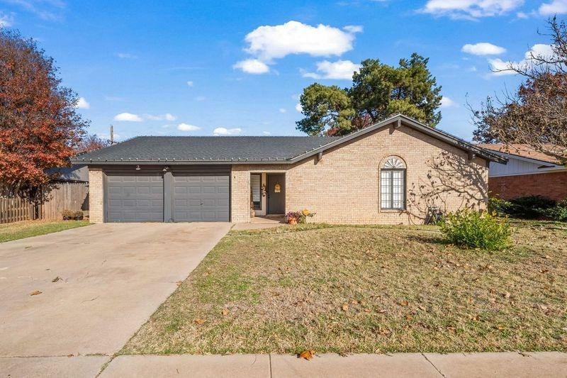 Property Photo:  2818 67th Street  TX 79413 