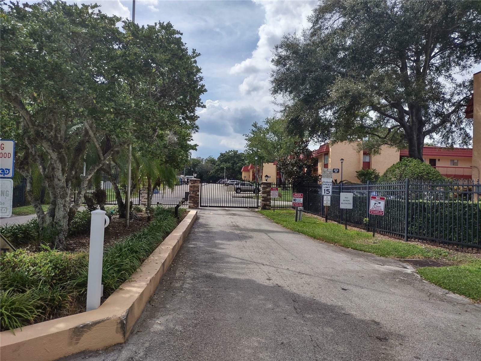 Property Photo: 2860 N Powers Drive 8 FL 32818