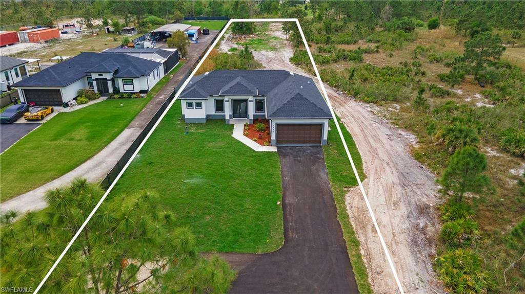 Property Photo: 2962 41st Ave NE FL 34120