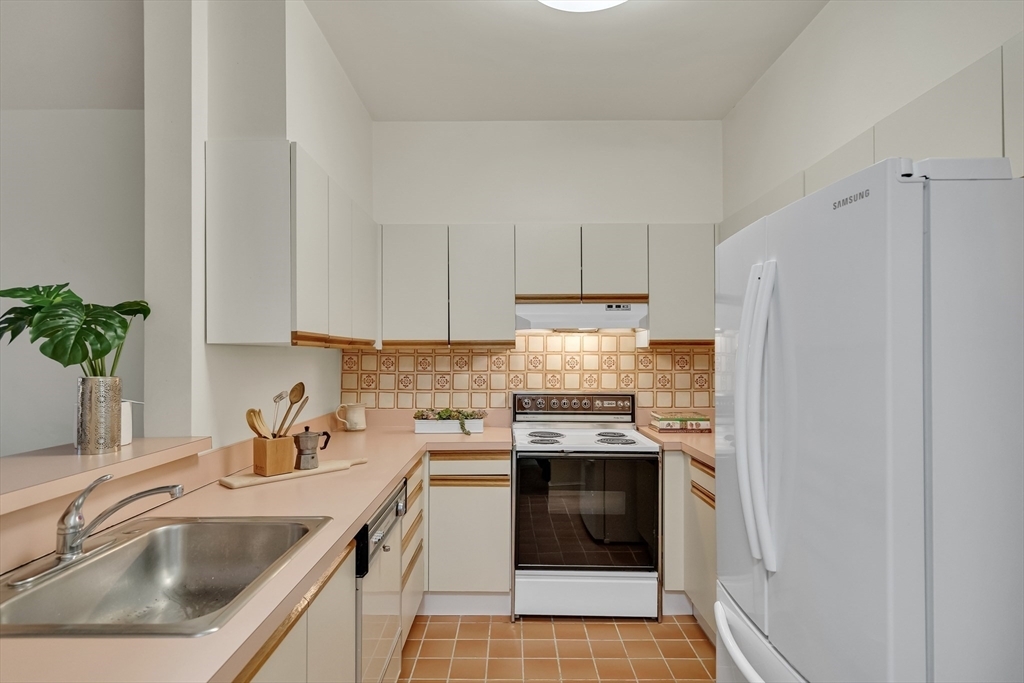 Property Photo:  35 Walden Street 2B  MA 02140 