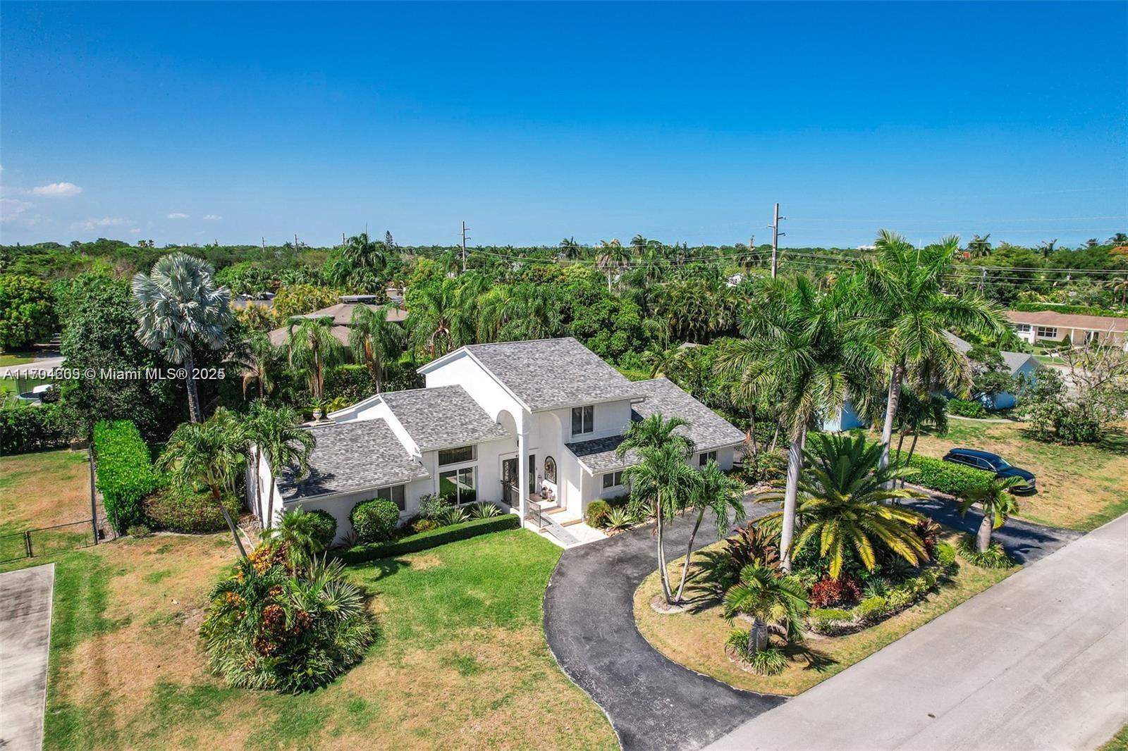 Property Photo: 8221 SW 185th Ter FL 33157