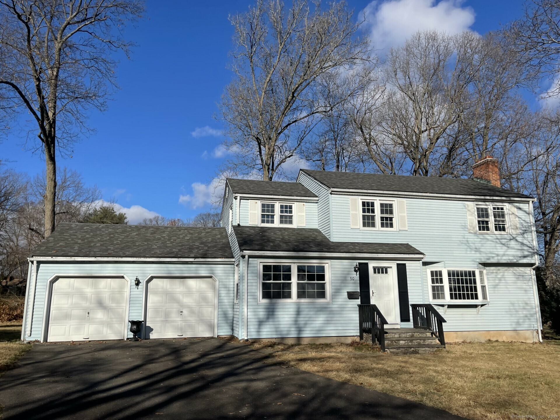 Property Photo:  90 Farms Village Road  CT 06109 