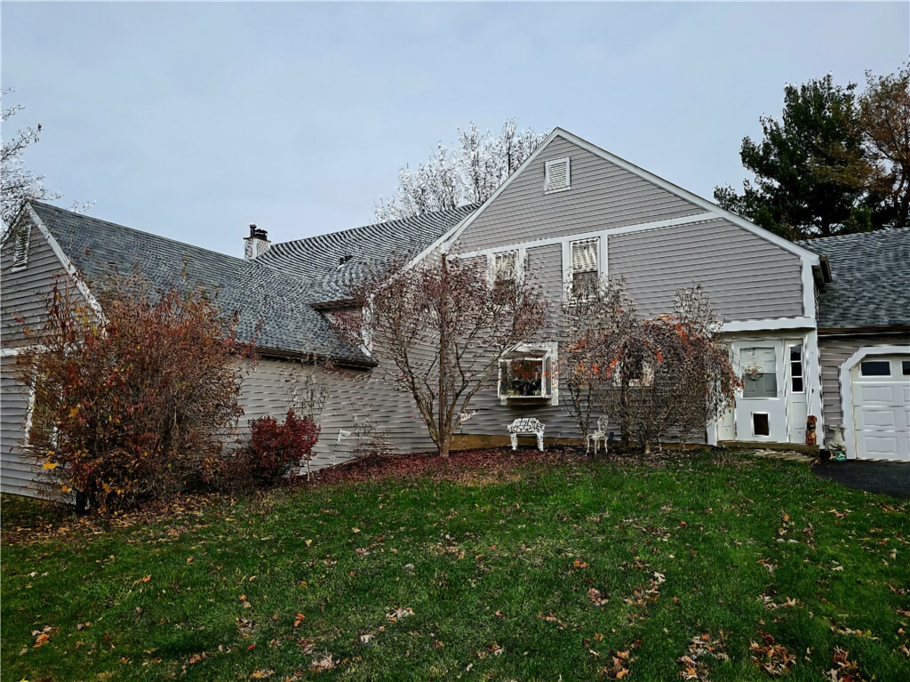 Property Photo:  2565 Pheasant Run #B  PA 15090 