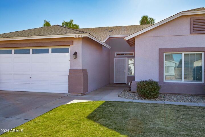 Property Photo:  10225 W Denton Lane  AZ 85307 