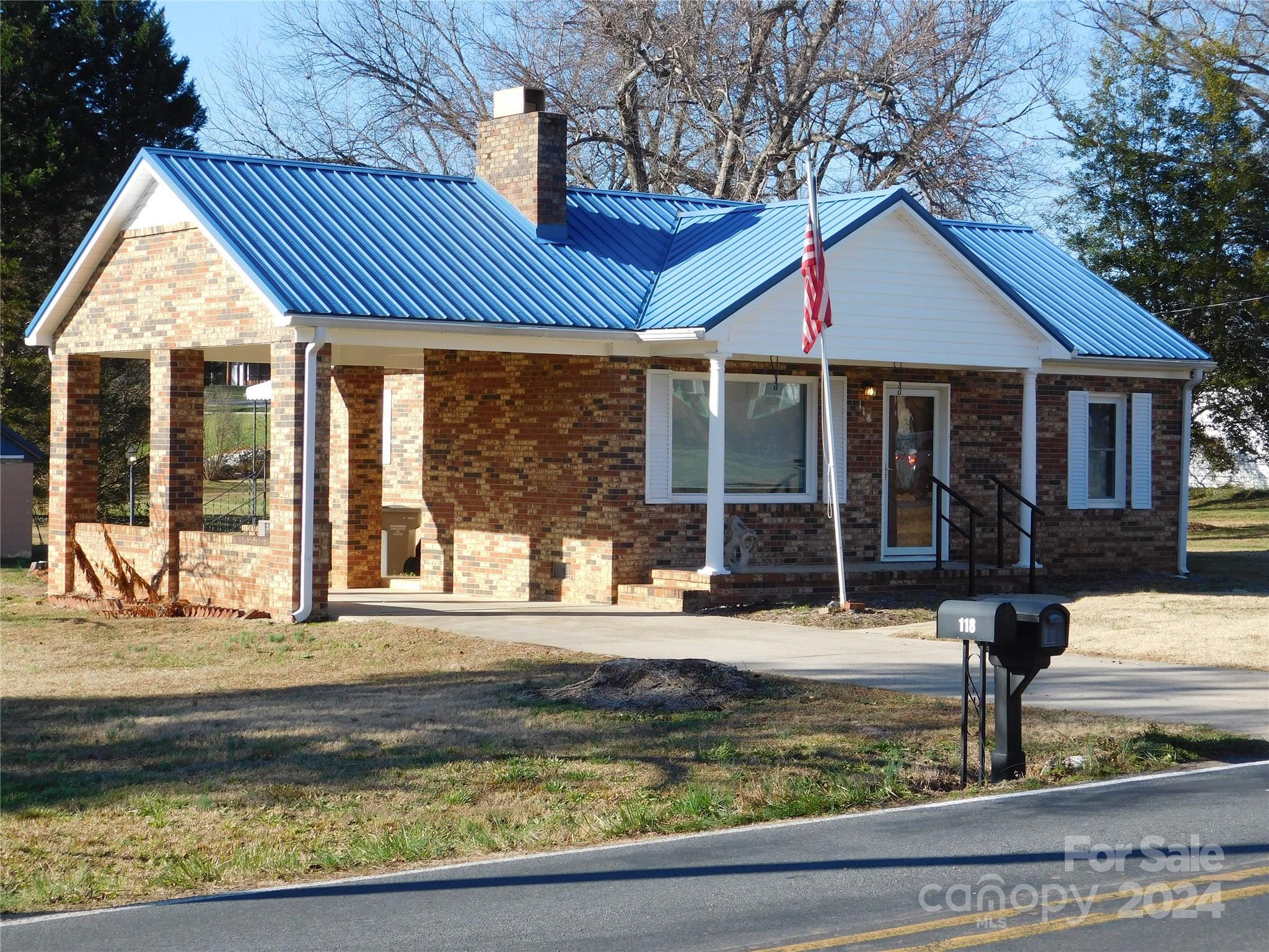 Property Photo: 118 Emanuel Church Road NC 28138