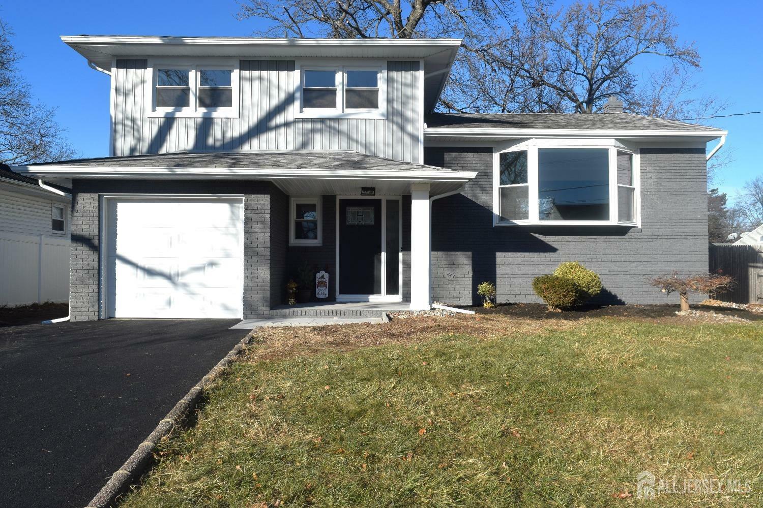 Property Photo:  119 W Willow Street W  NJ 07067 