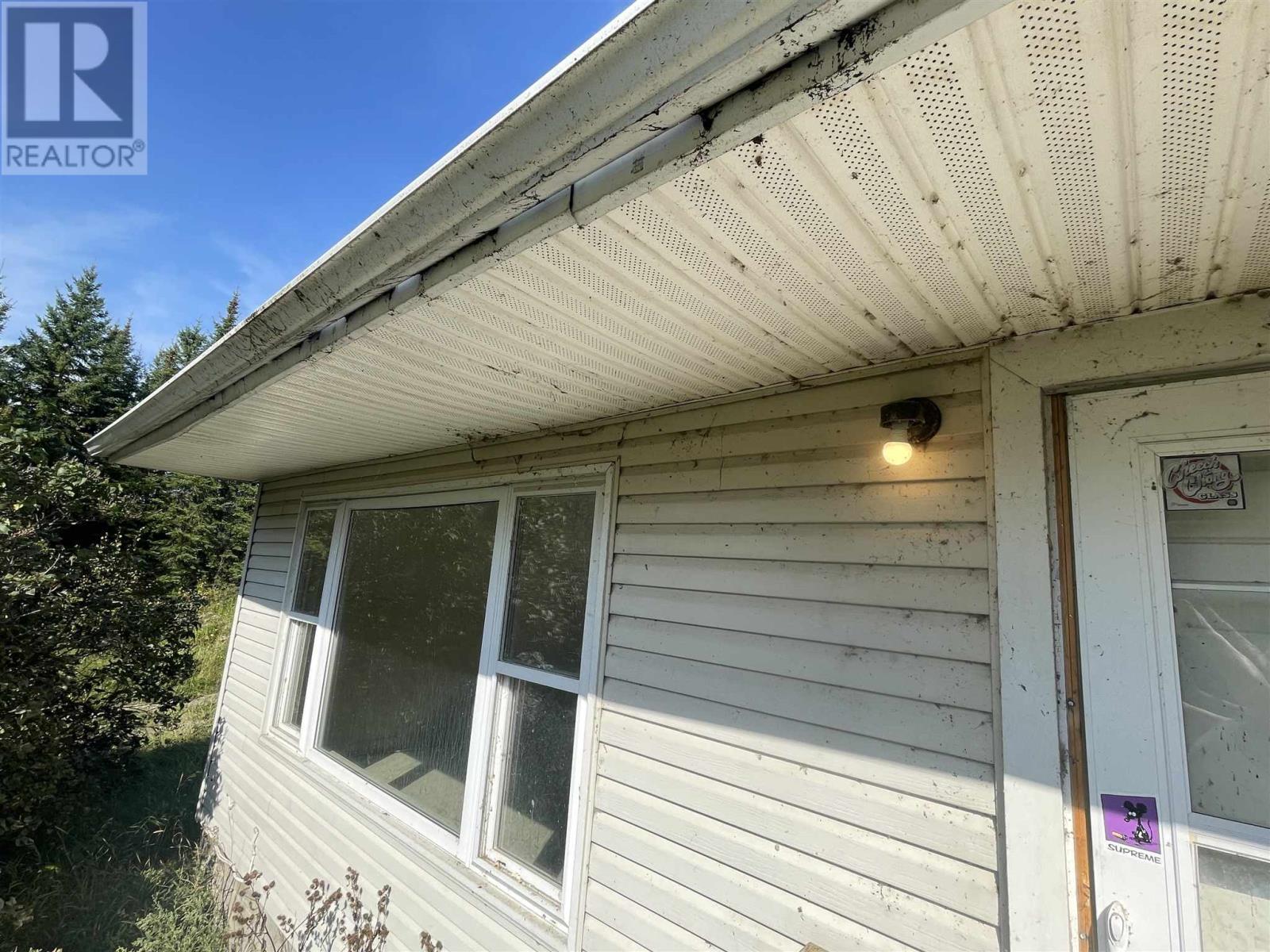 Property Photo:  105 Railway Ave W  ON P0V 1P0 