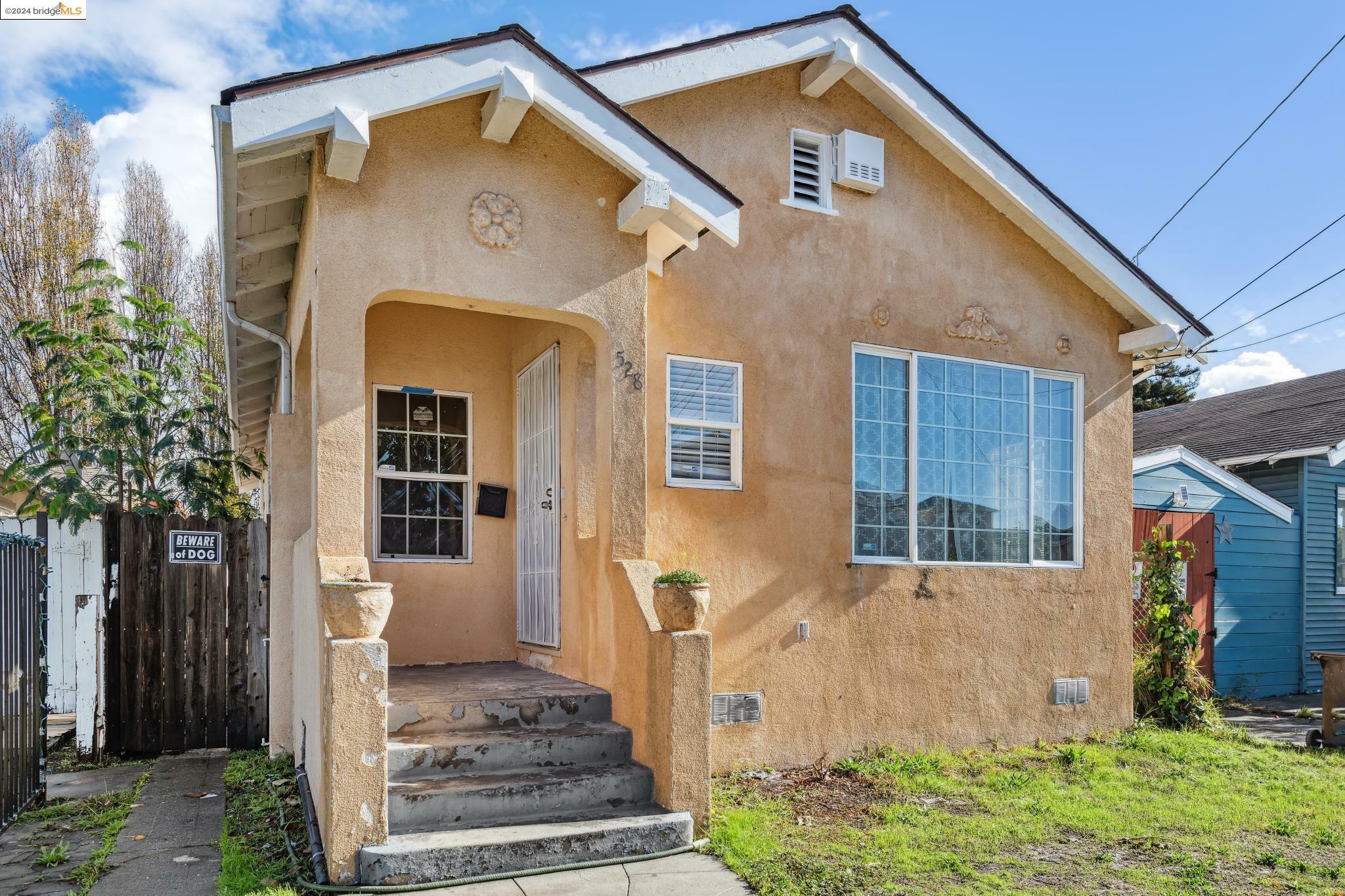 Property Photo:  528 S 29th  CA 94801 