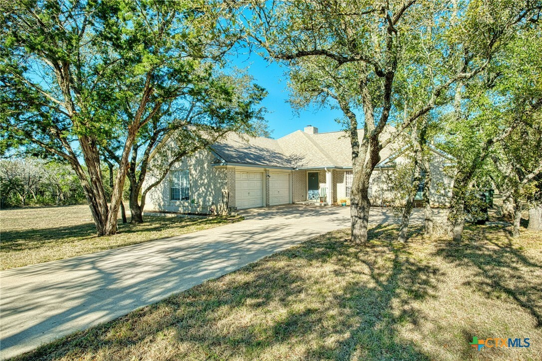 Property Photo: 110 Rockwood Pass TX 78633
