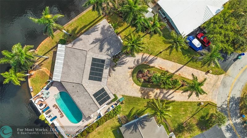 Property Photo: 4740 NE 15th Ave FL 33334